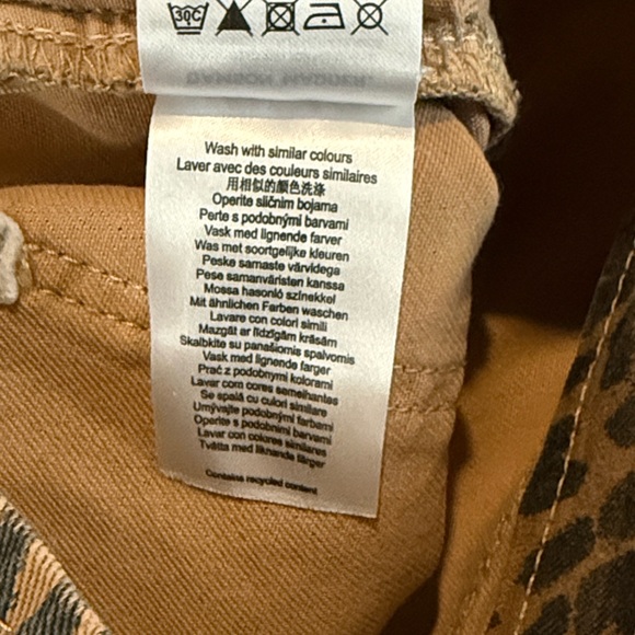 DAMSON MADDER Lily Carpenter Mini Skirt in Leopard 
Size 14 - Picture 8 of 8